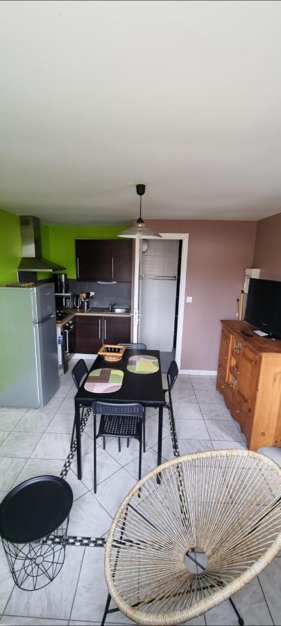 Gites De L'Archange Courtils Екстериор снимка
