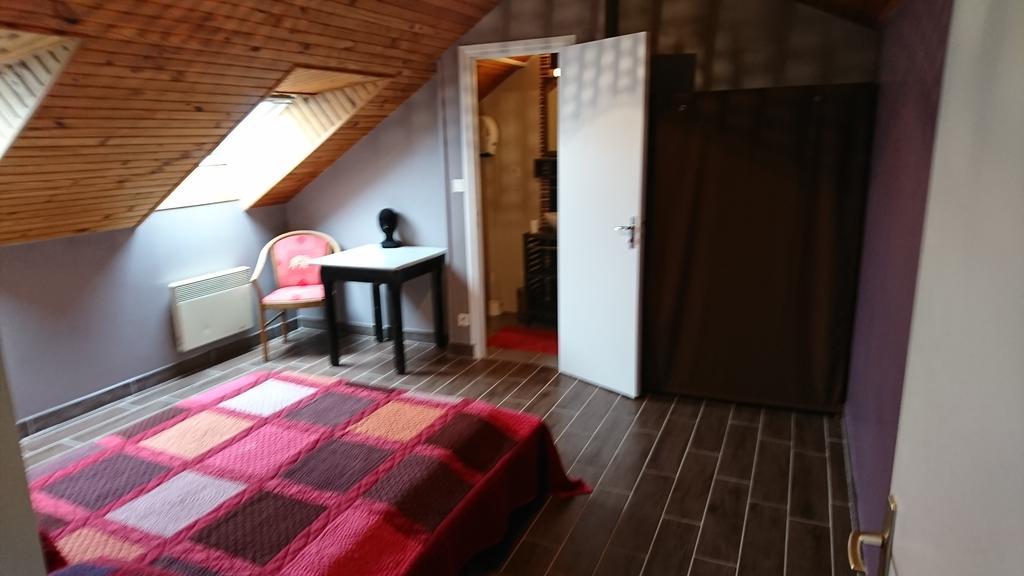 Gites De L'Archange Courtils Екстериор снимка